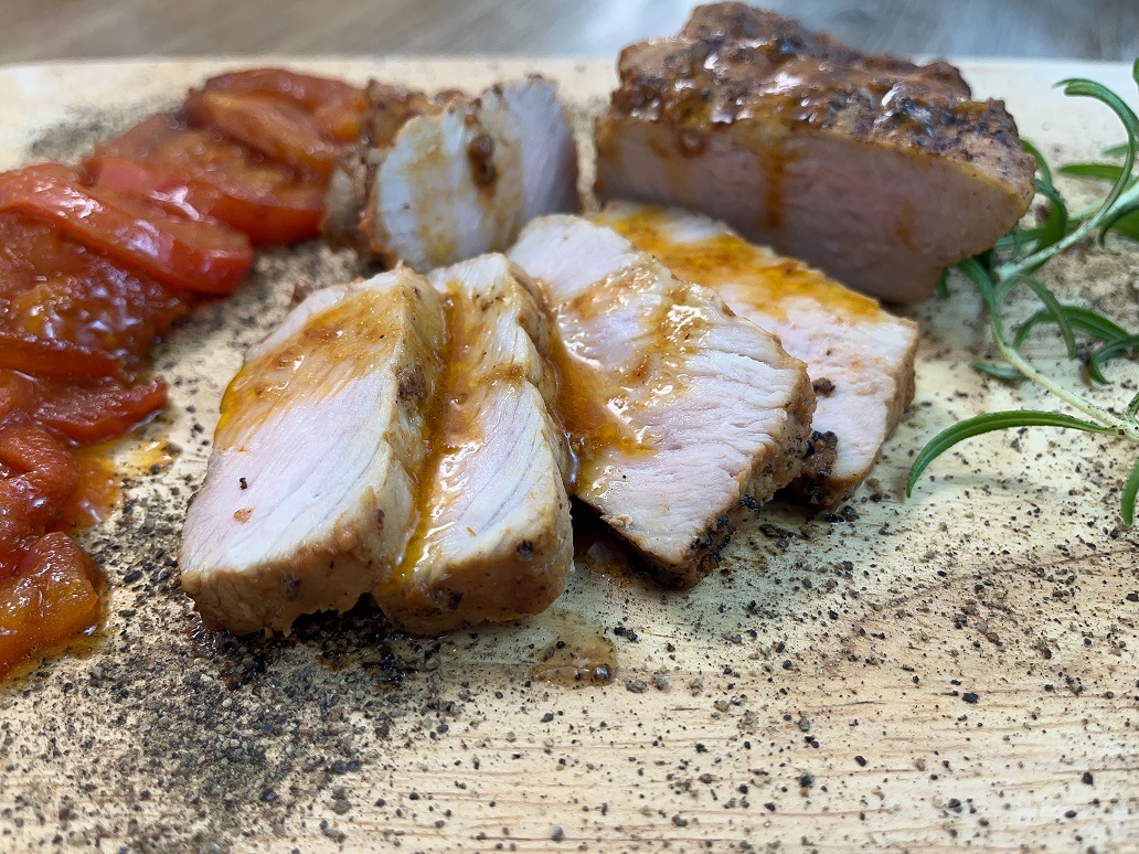 готовое мясо нарезать ломтиками