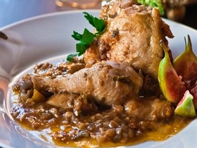 жареная курица с инжиром