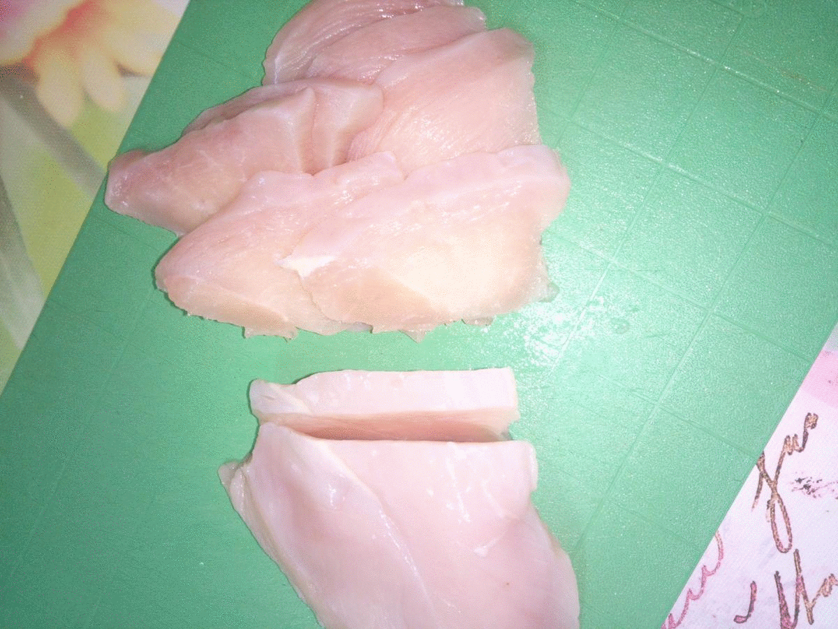 нарезанное филе курицы