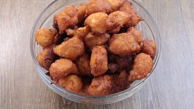 готовый жареный заварной картофель
